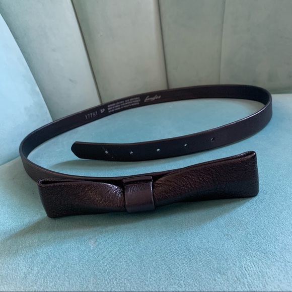 Leather Bow Adjustable waist belt. 🇨🇦 - Picture 4 of 8